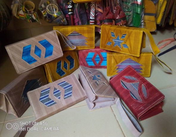 Commerce et services